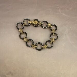 Chic Black and Gold Link Bracelet